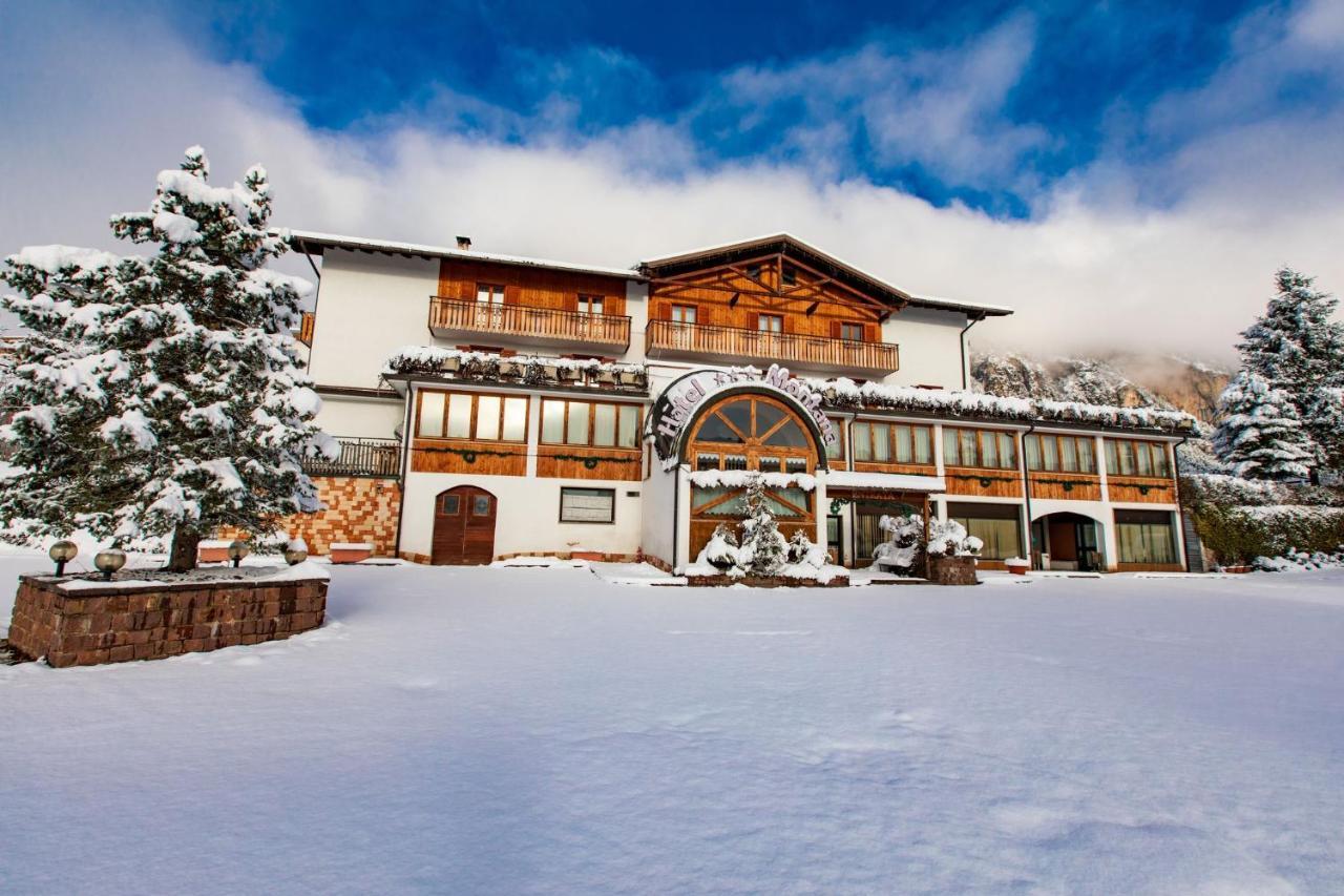 Hotel & Residence Montana Fai della Paganella Buitenkant foto