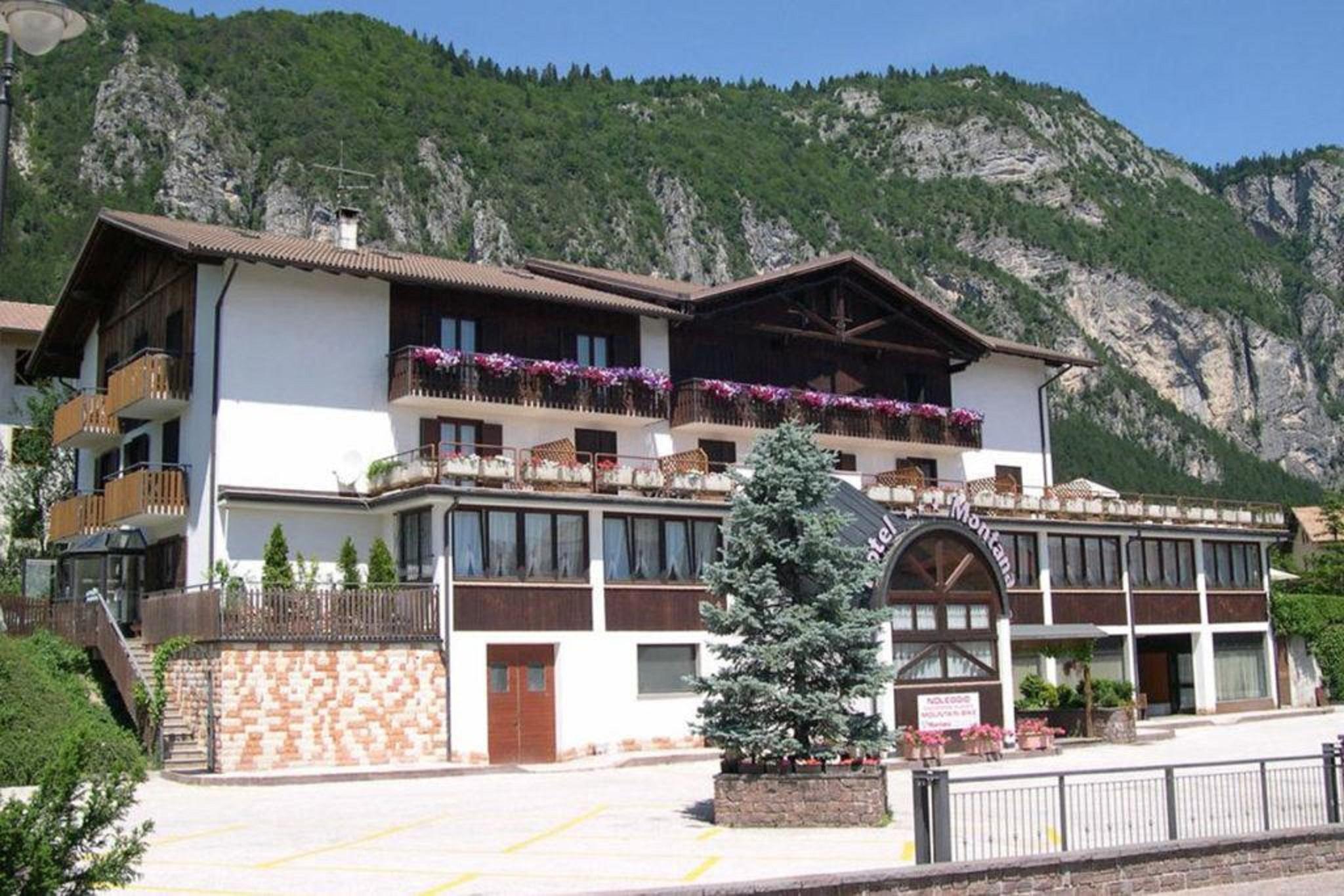 Hotel & Residence Montana Fai della Paganella Buitenkant foto